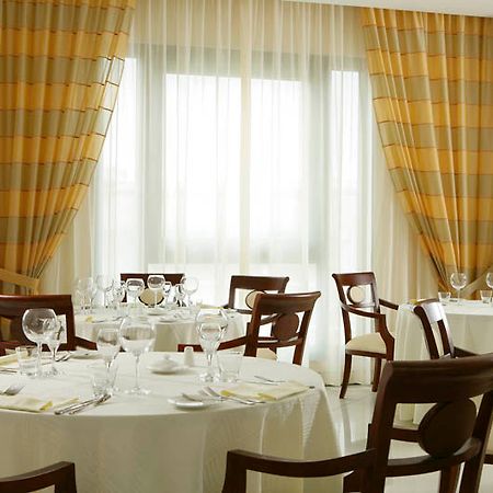 Tiberio Palace Hotel Неаполь Ресторан фото